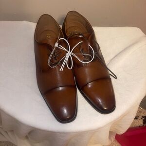 Guess Men's Tan Leather Oxfords